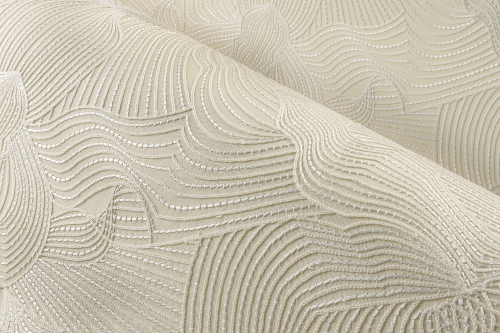 Moooi Greenhouse Techno Bee Embroided MO5040
